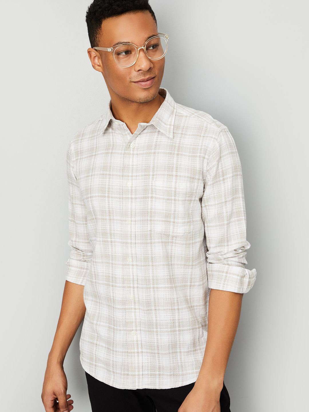 

max Men Opaque Checked Casual Shirt, Beige