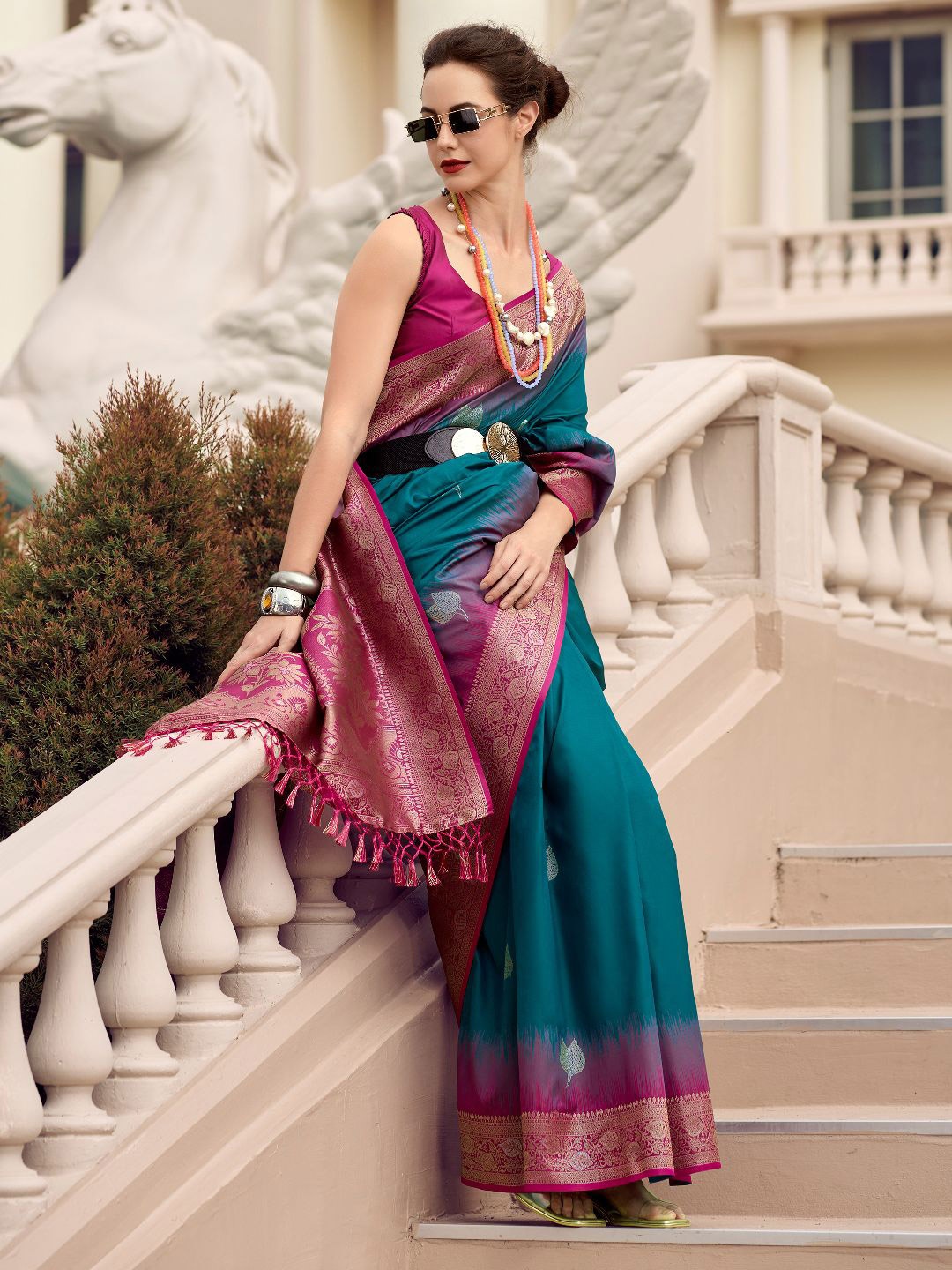 

DIVASTRI Woven Design Zari Silk Blend Saree, Teal