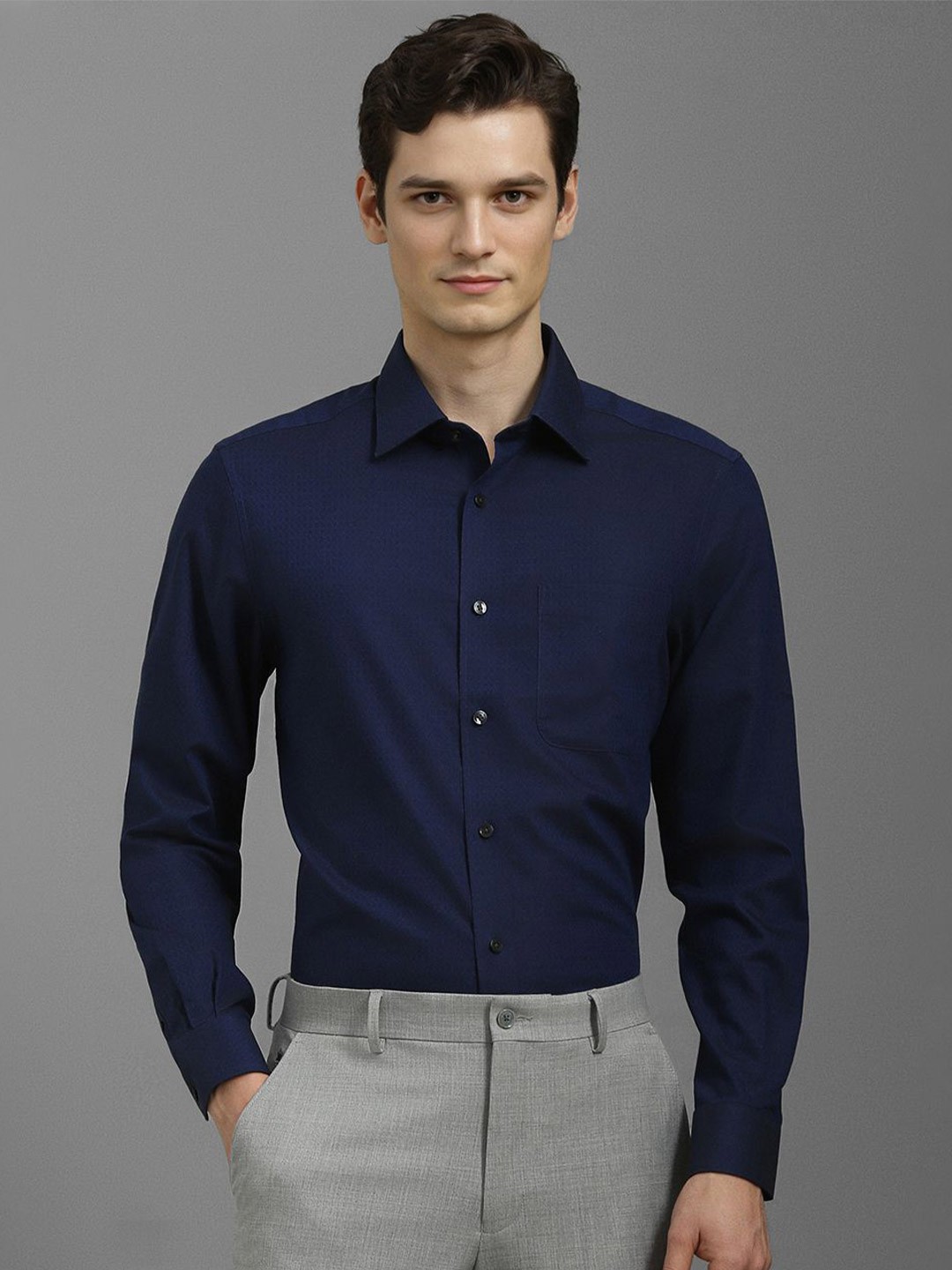 

Louis Philippe Men Classic Opaque Printed Formal Shirt, Navy blue