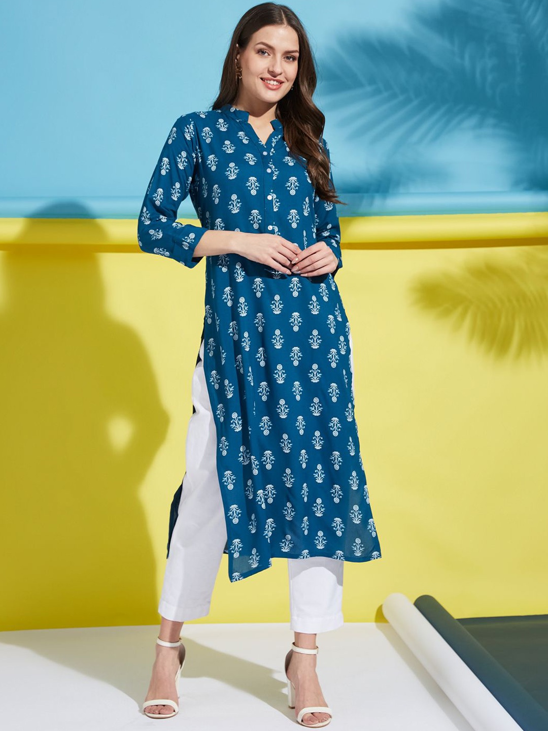 

Fabclub Floral Printed Mandarin Collar Straight Kurta, Teal