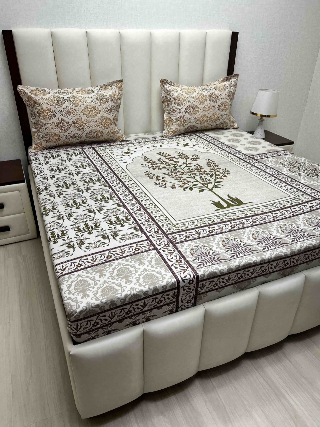 

Pure Decor Brown & White Ethnic Motifs 300 TC King Bedsheet with 2 Pillow Covers
