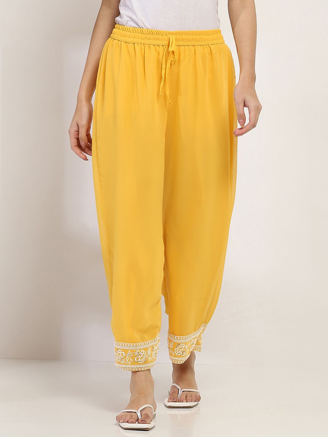

Rangriti Women Printed Knitted Ethnic Palazzos, Yellow