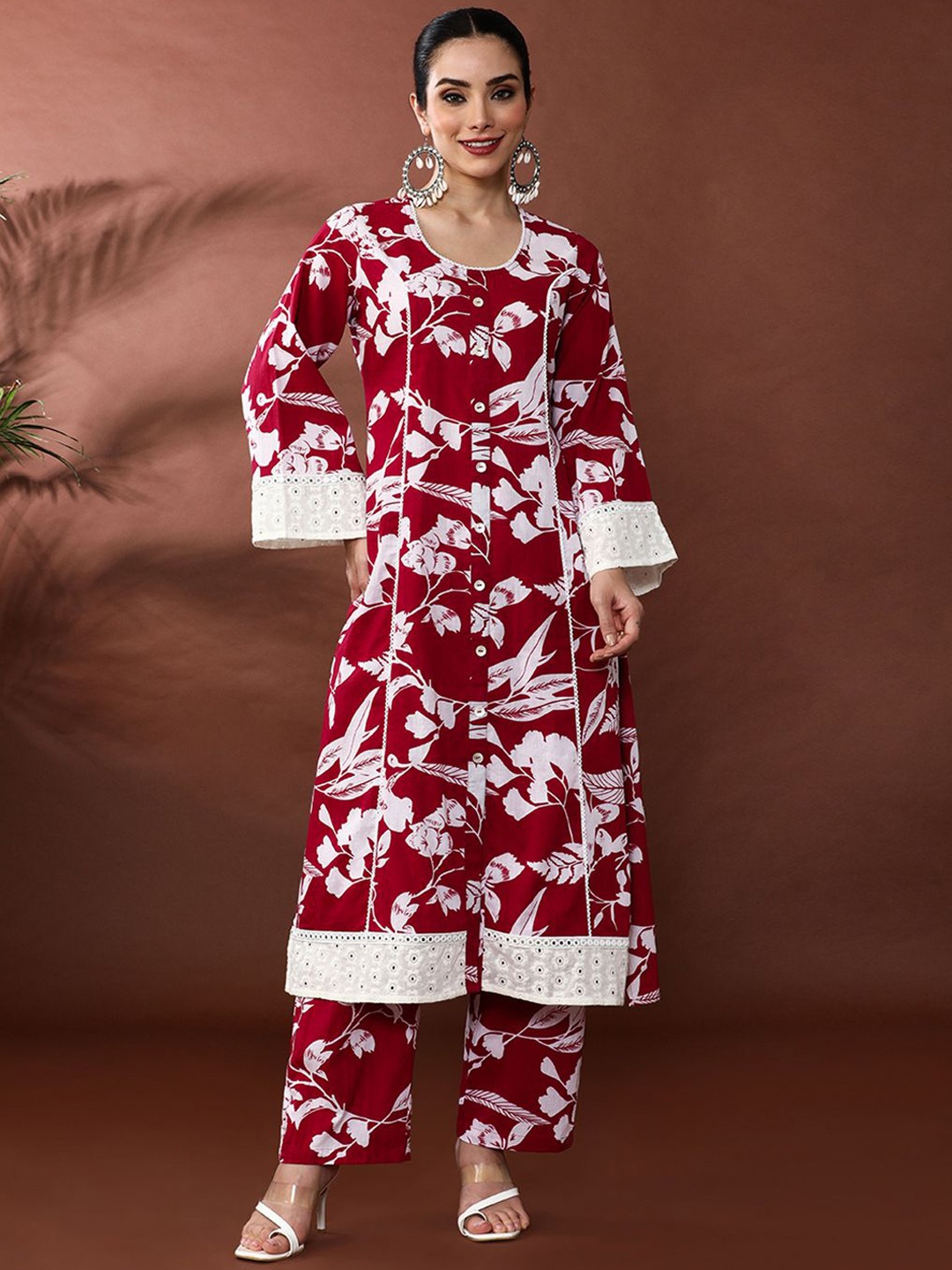 

Anouk Floral Printed Straight Thread Work Pure Cotton Kurta With Trousers, Maroon