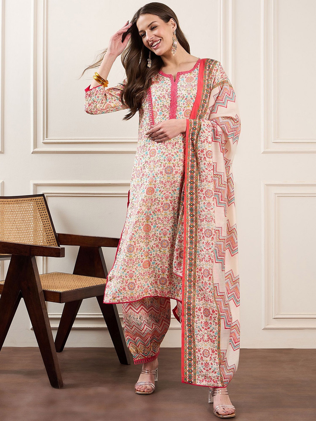 

House of Pataudi Floral Printed Notch-Neck Straight Kurta With Salwar And Dupatta, Fuchsia