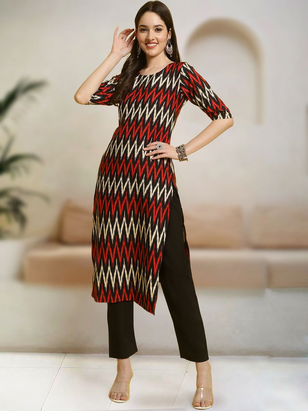 

Moda Rapido Chevron Printed Round Neck Straight Kurta With Trousers, Black
