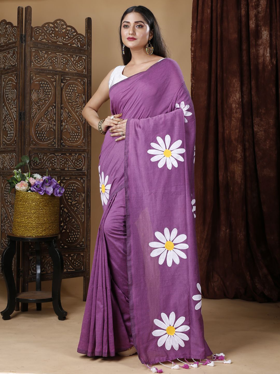 

Ruuprekha Floral Pure Cotton Khadi Saree, Magenta