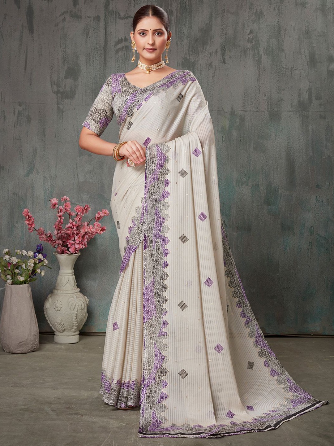 

Mitera Striped Poly Chiffon Block Print Saree, Off white