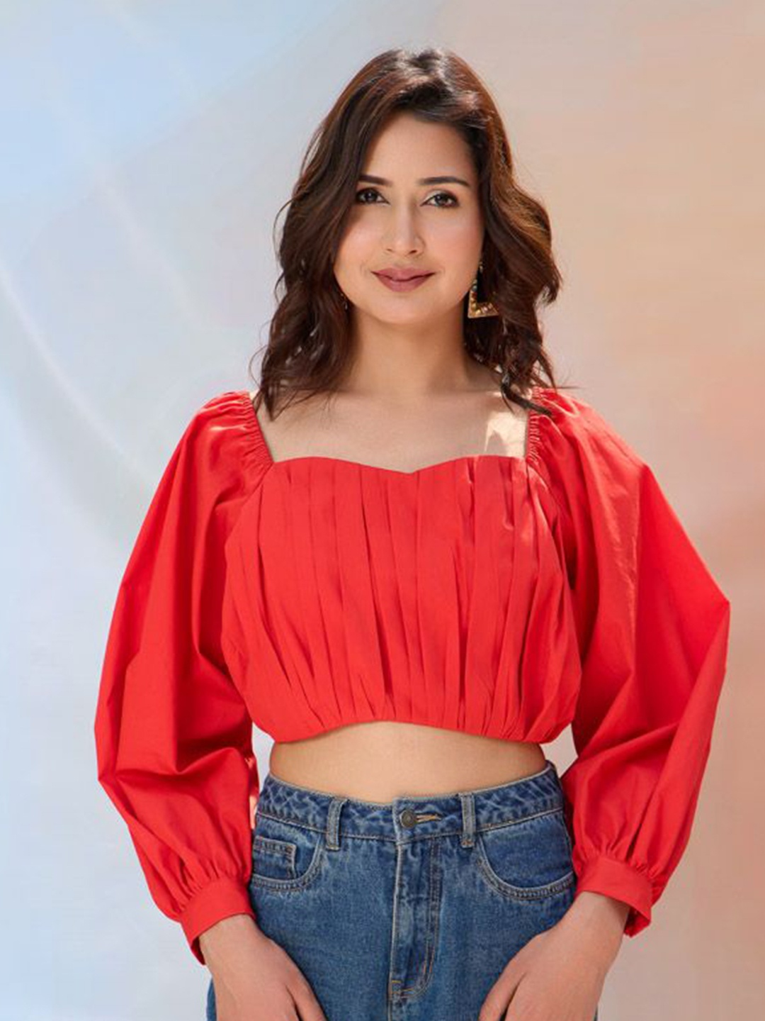

Shades of Sabi Square Neck Solid Regular Crop Top, Red