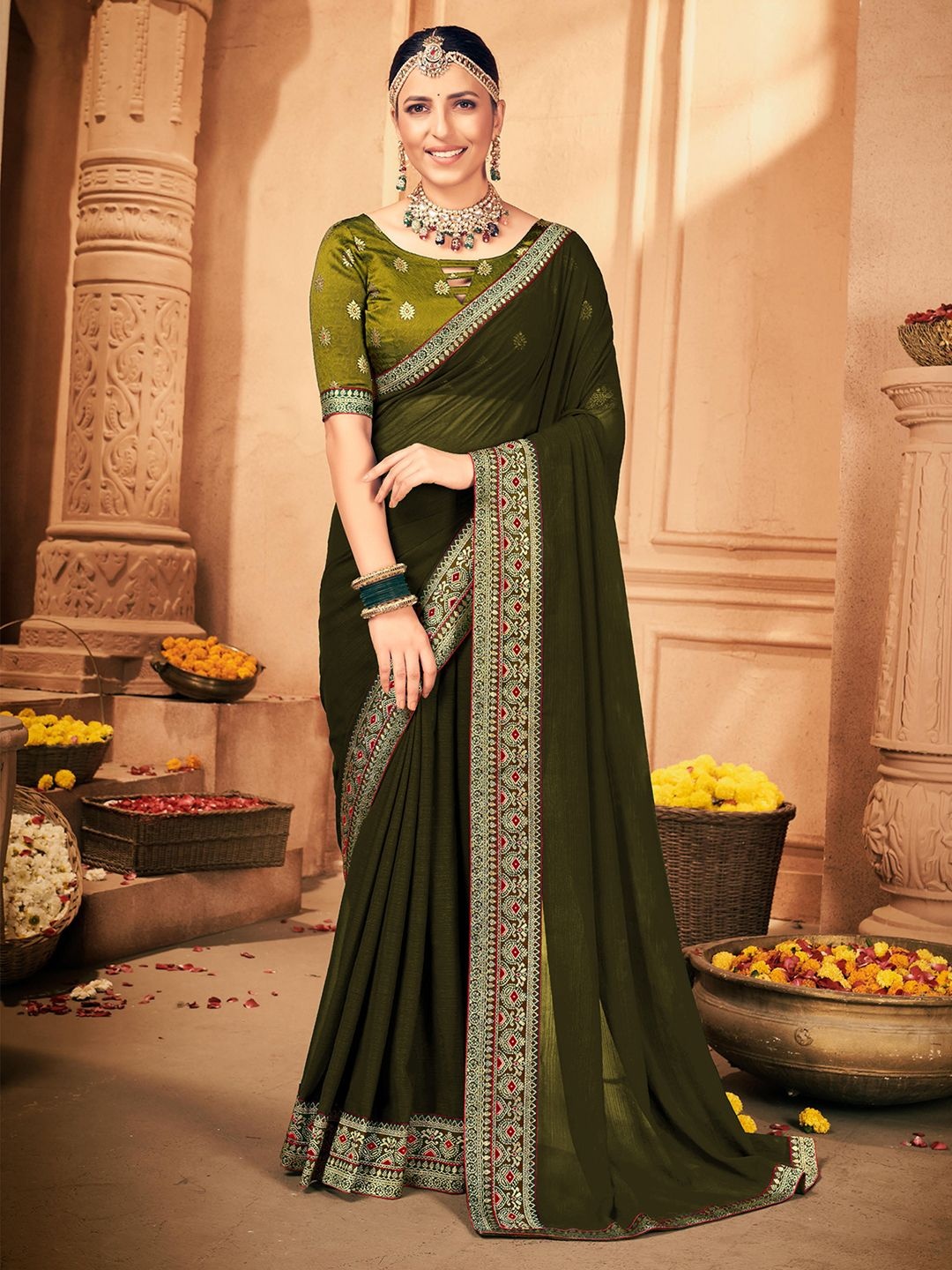 

Mitera Pure Georgette Saree, Olive