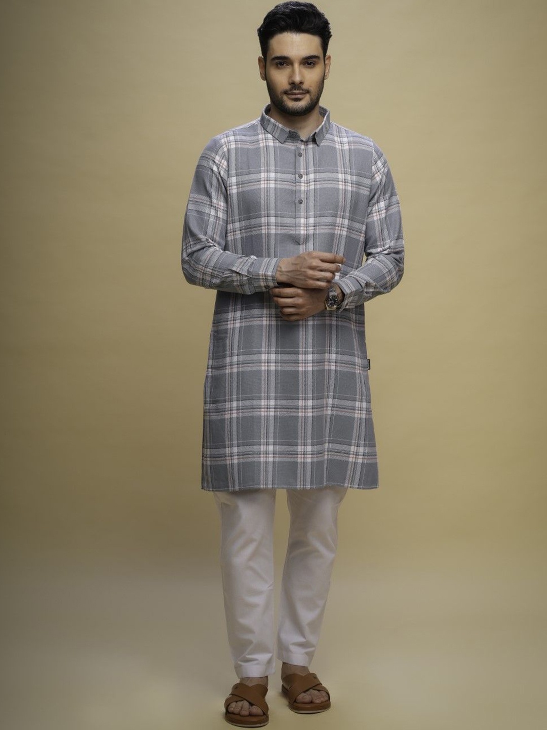 

MASHROO Checked Shirt Collar Straight Cotton Kurta, Grey