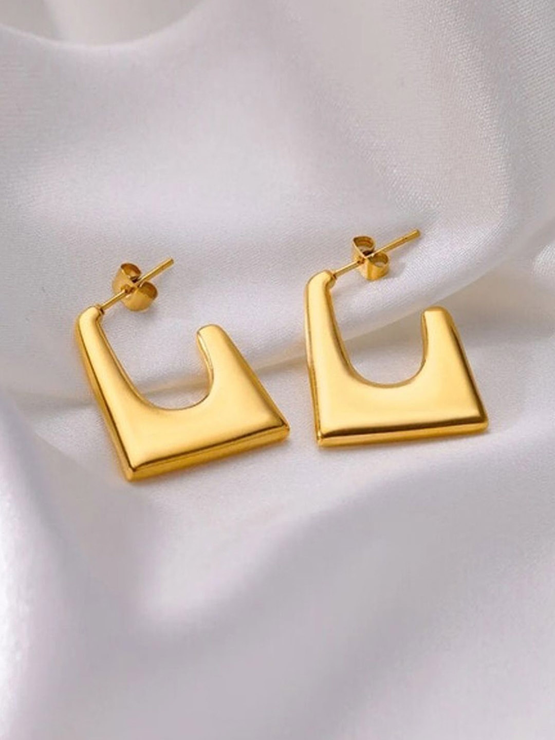 

VAGHBHATT Stainless Steel Gold-Plated Square Shaped Hoop Earrings