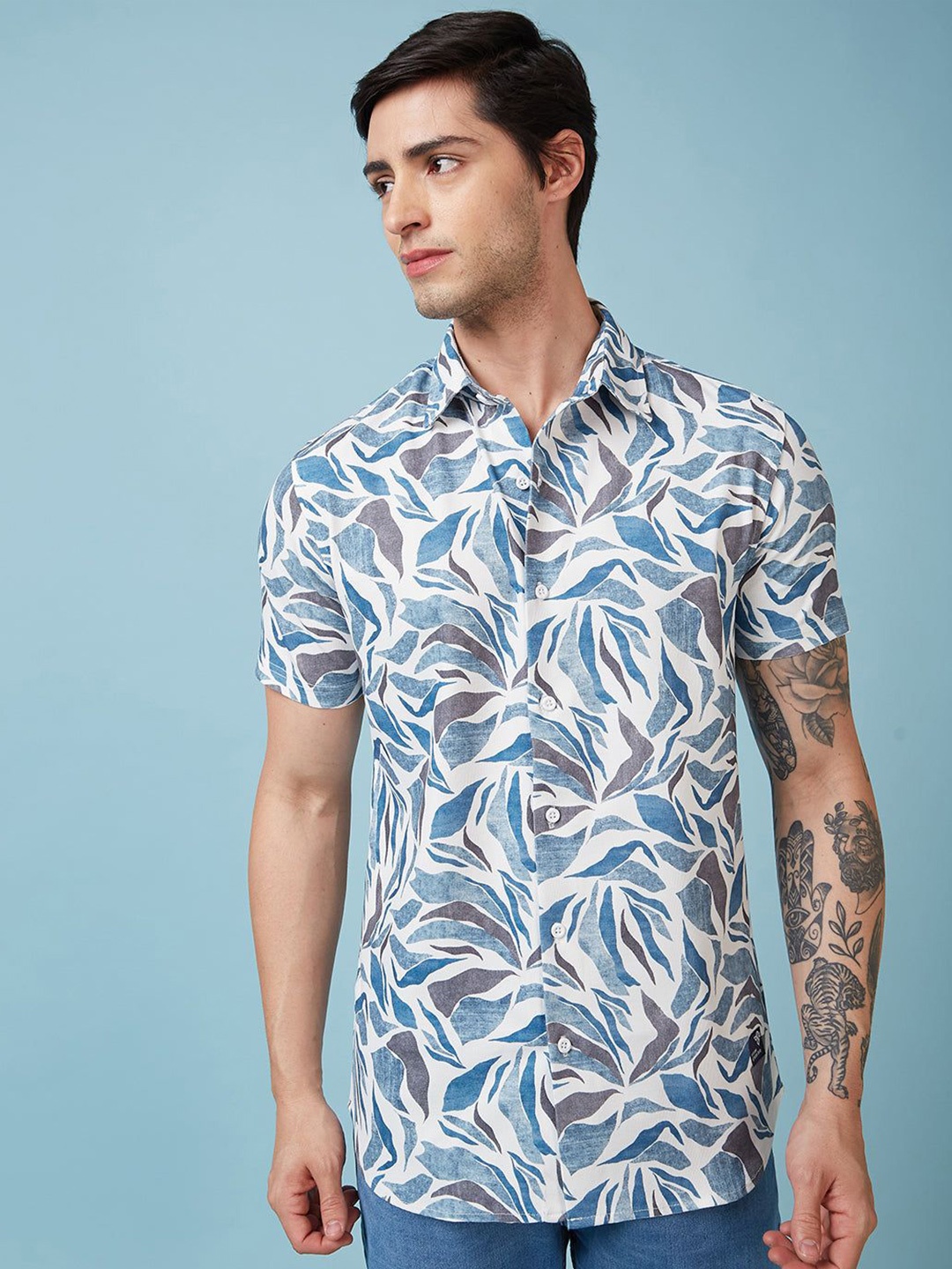 

Status Quo Men Standard Opaque Printed Casual Shirt, Multi