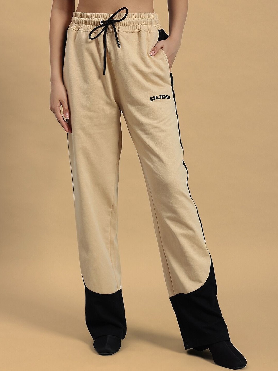 

WEARDUDS Women Mid Rise Baggy Track Pant, Beige