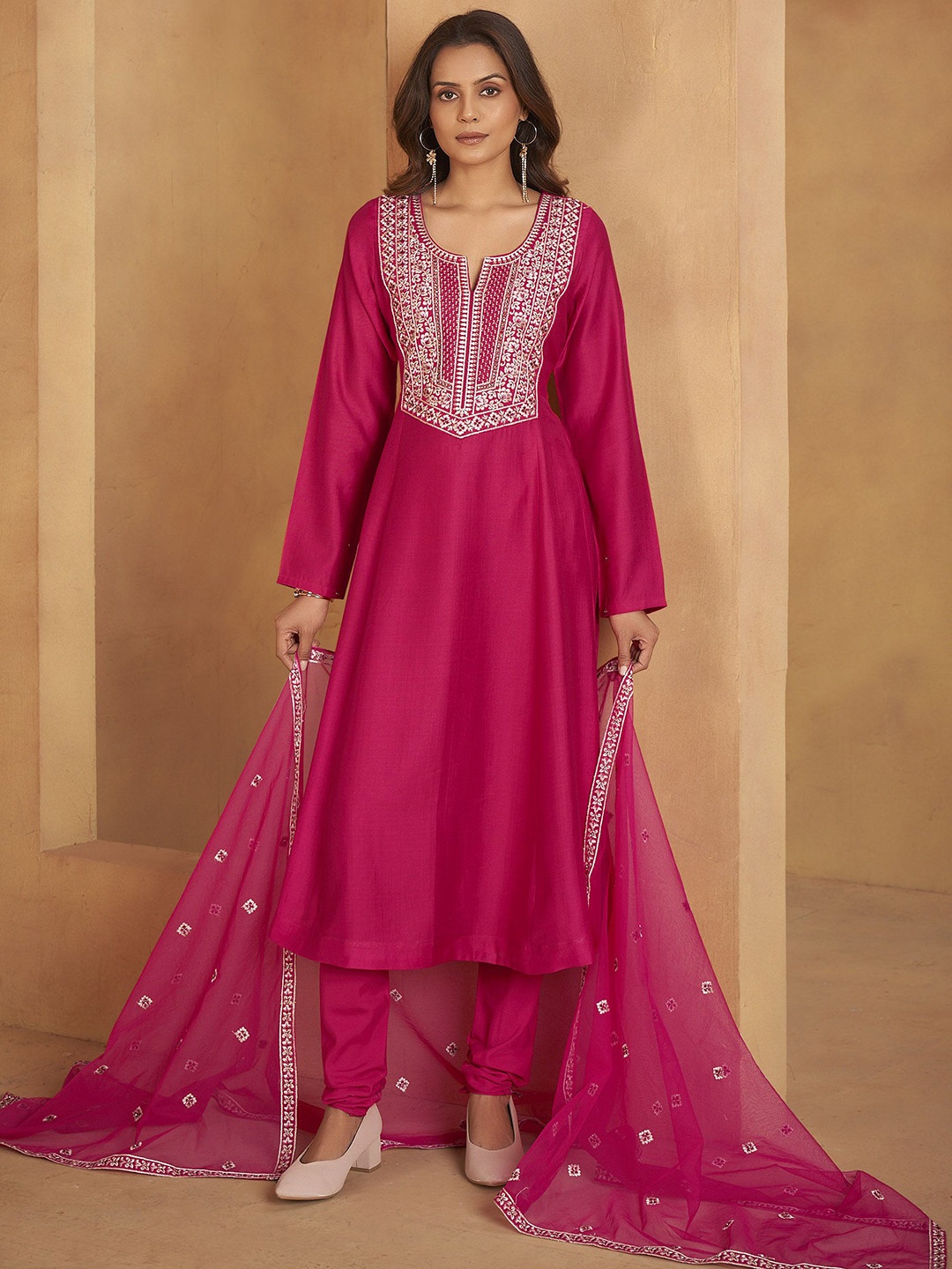 

Anouk Floral Yoke Design Notch Neck Thread Work Anarkali Kurta With Churidar & Dupatta, Pink
