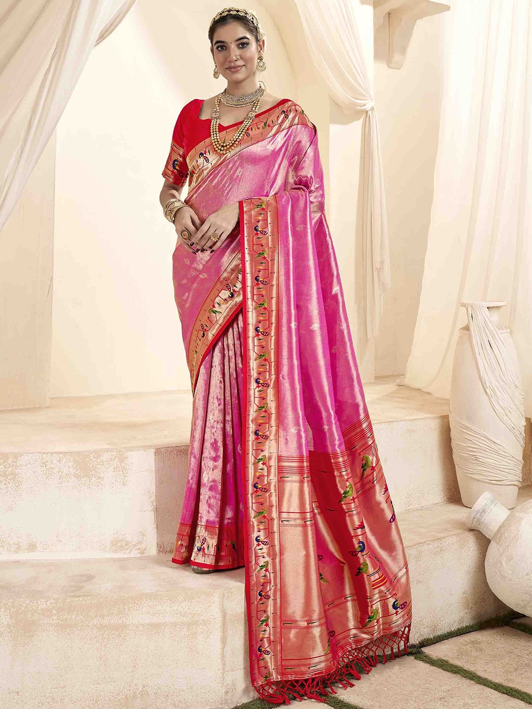 

KIMISHA Woven Design Zari Silk Blend Handloom Paithani Saree, Pink
