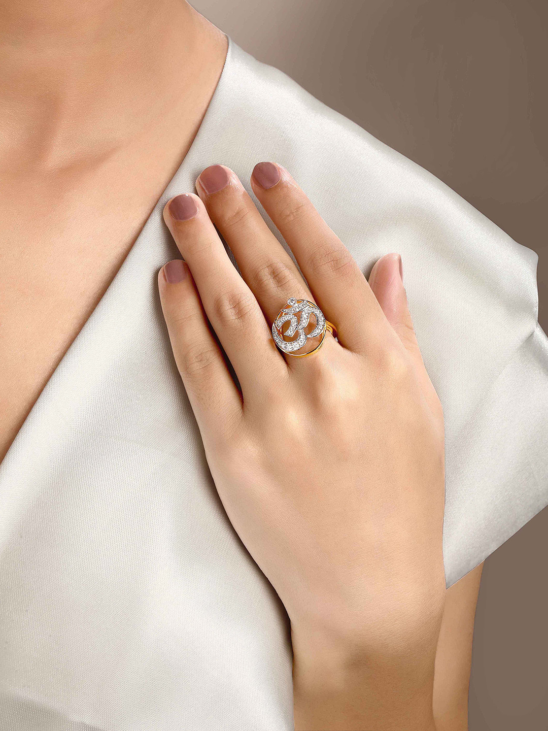

Sica Jewellery Sterling Silver Gold-Plated Cubic Zirconia Studded Om Finger Ring
