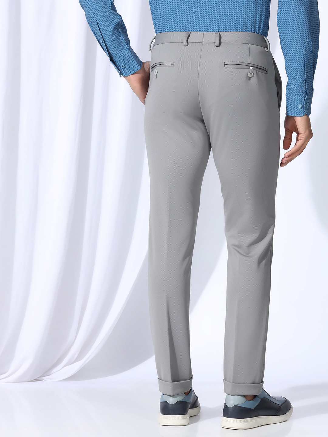 

Blackberrys Men Slim Fit Chinos Trousers, Grey