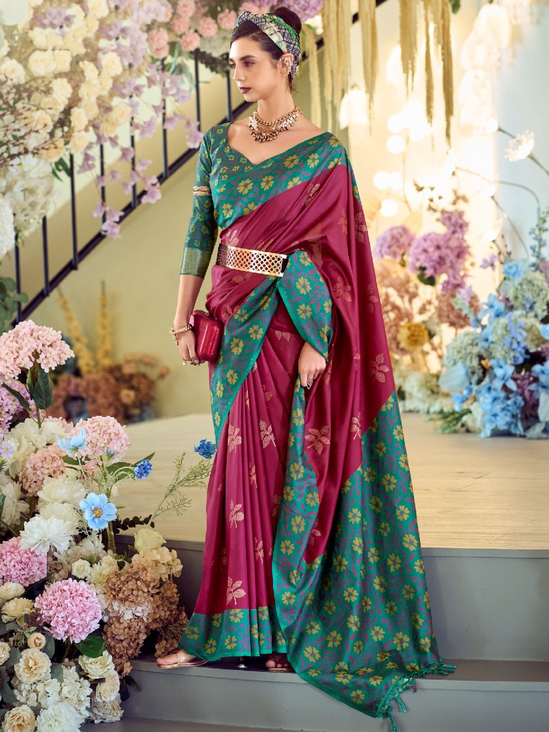 

DIVASTRI Floral Silk Blend Ikat Saree, Maroon