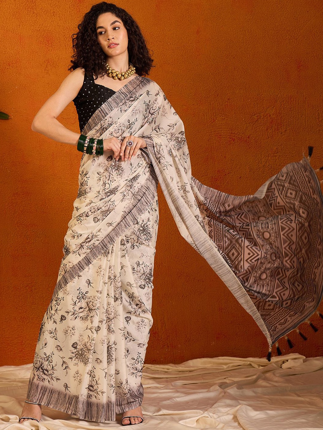

Mitera Floral Pure Georgette Bagru Saree, Off white