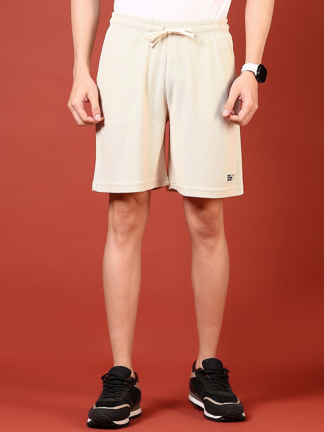 

V-Mart Men Shorts, Cream