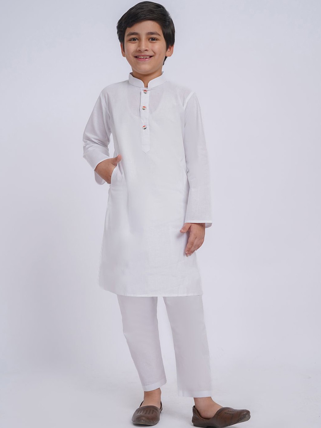 

VASTRAMAY Boys Mandarin Collar Pure Cotton Straight Kurta With Pyjama, White