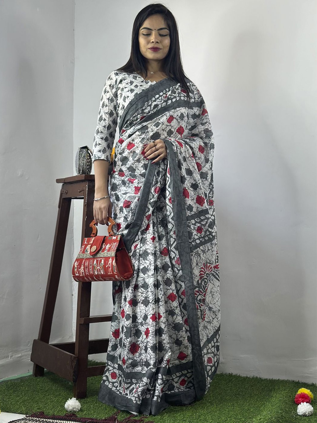 

Mitera Bagh Saree, White