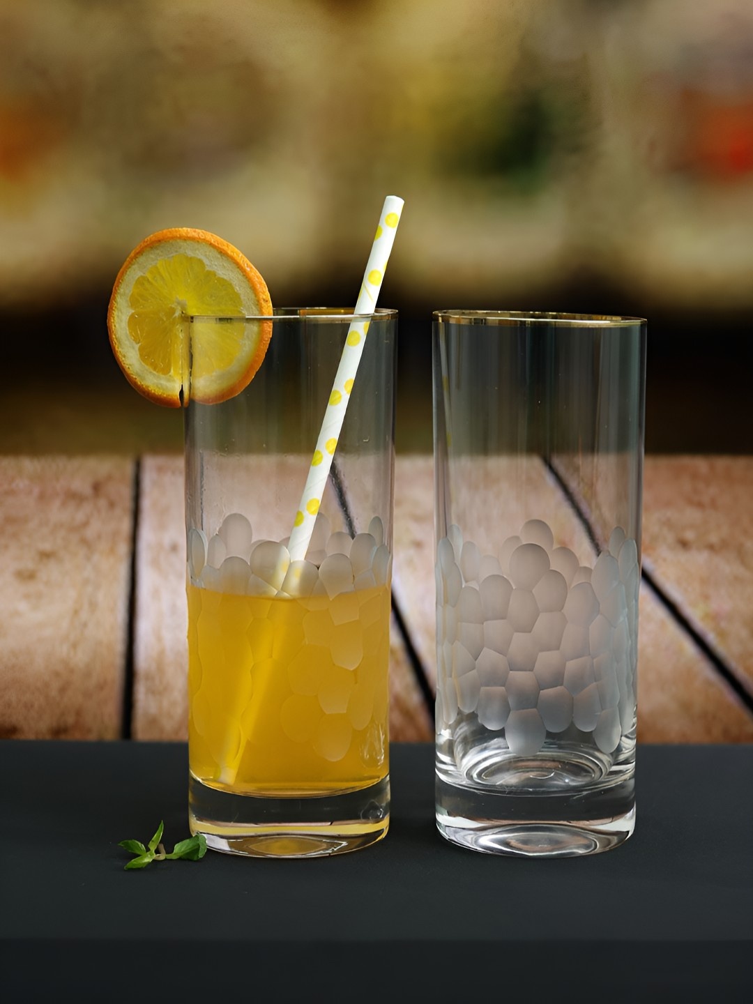 

SMOKEY COCKTAIL Transparent and Gold-Toned 2 Pieces Tall Crystal Cockatil Glass