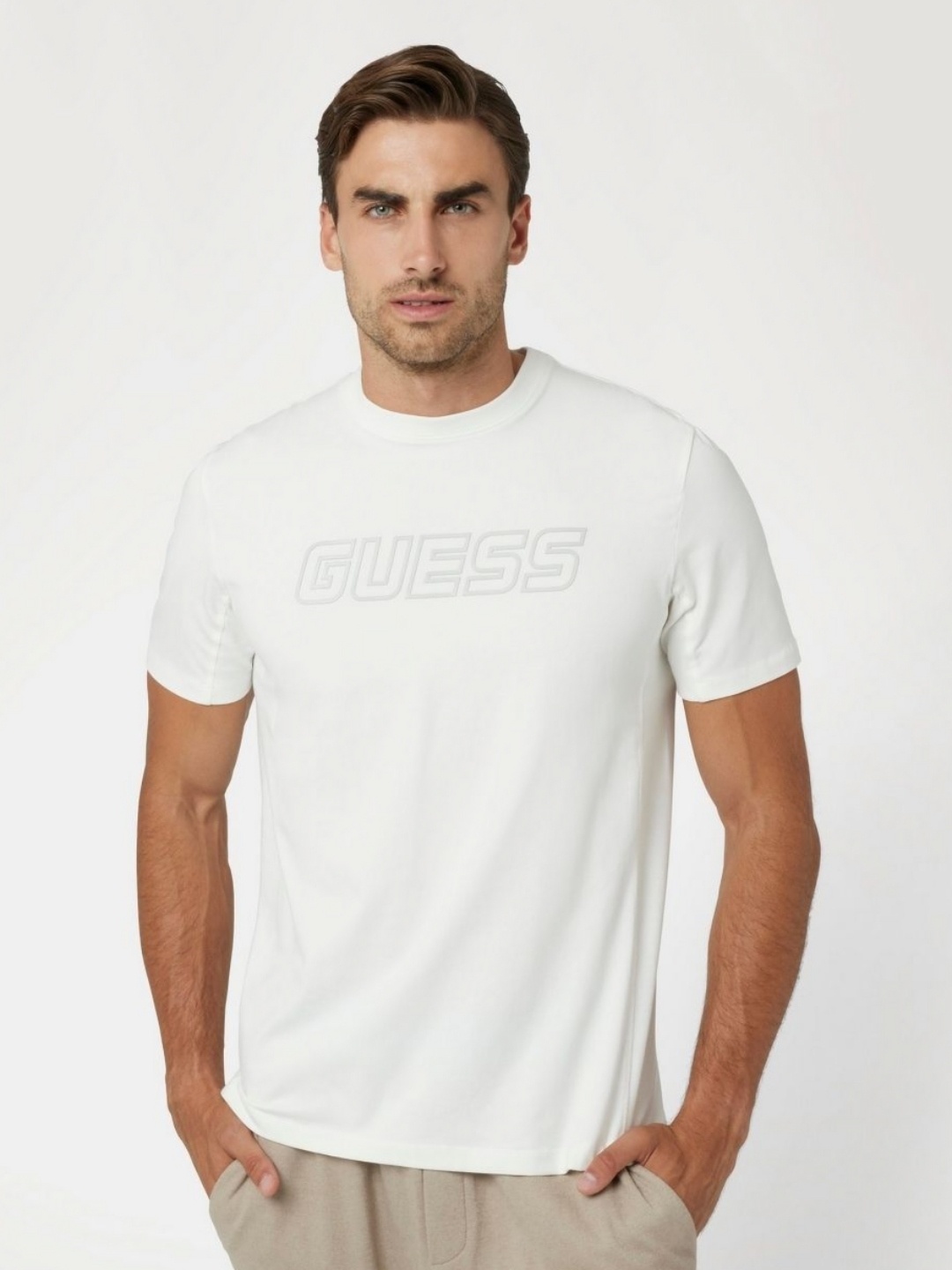 

GUESS Men Typography Printed Round Neck Cotton T-shirt, White