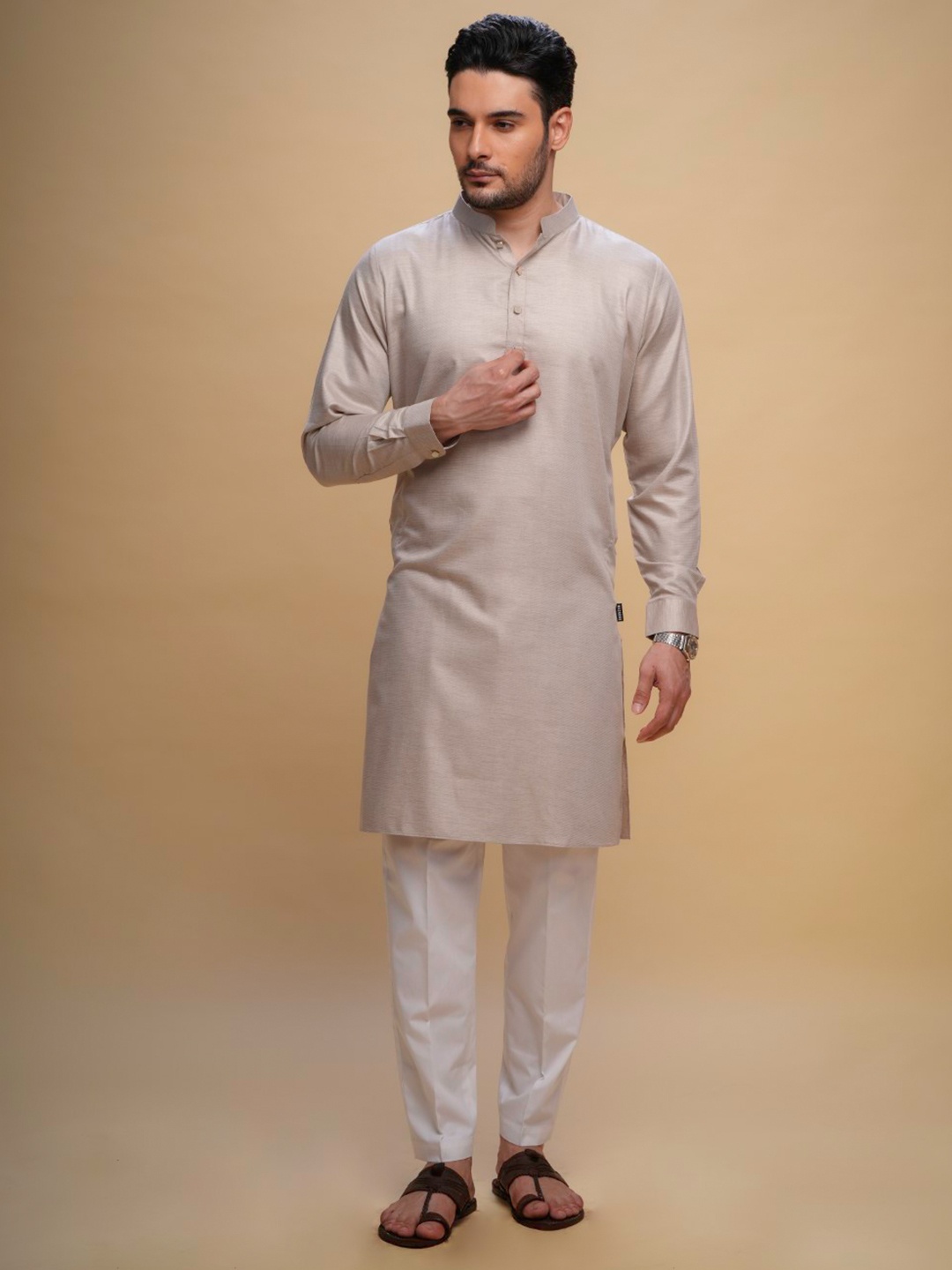 

MASHROO Band Collar Rolled-Up Sleeves Straight Kurta, Peach