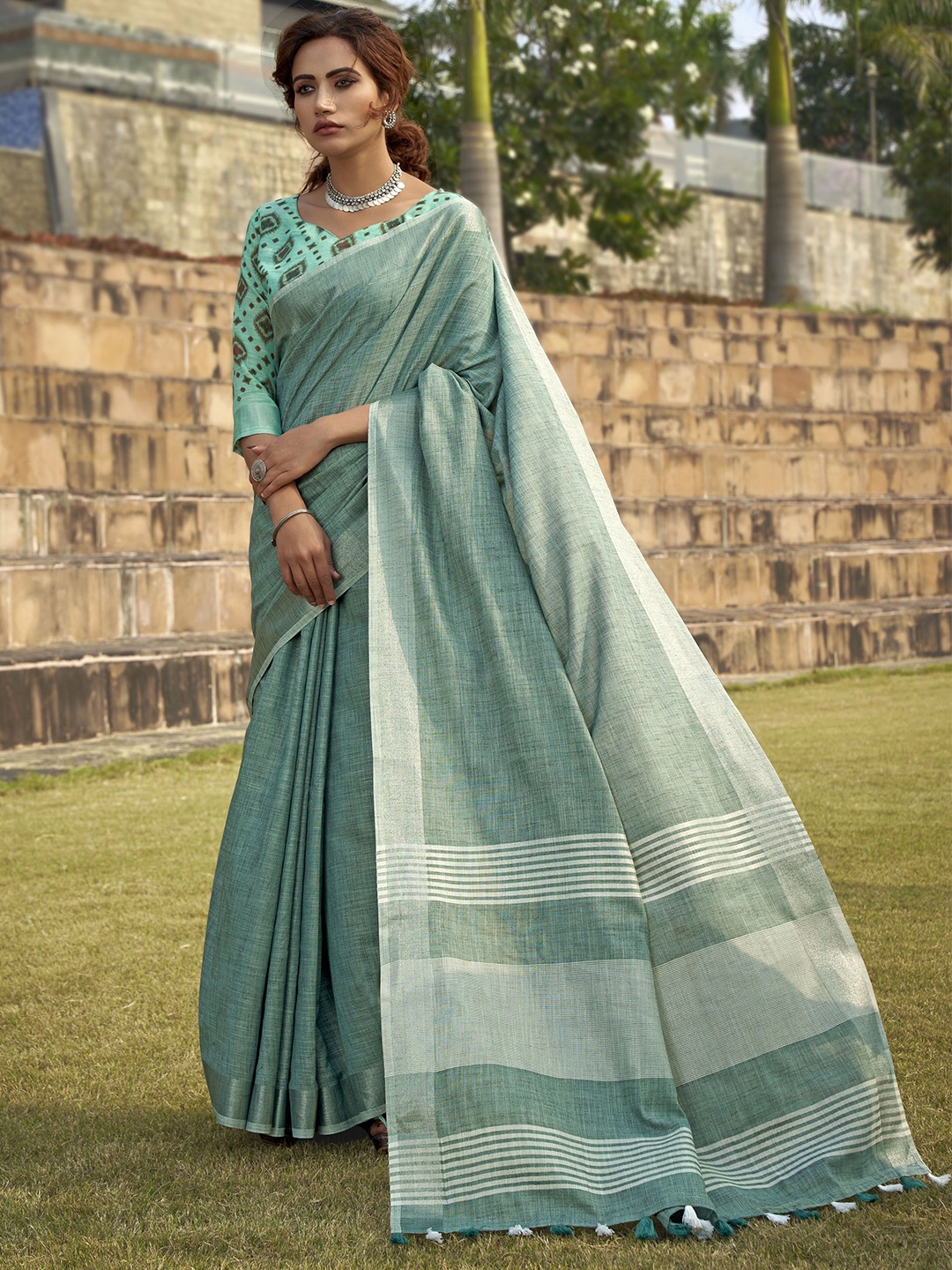 

KIMISHA Zari Linen Blend Saree, Turquoise blue