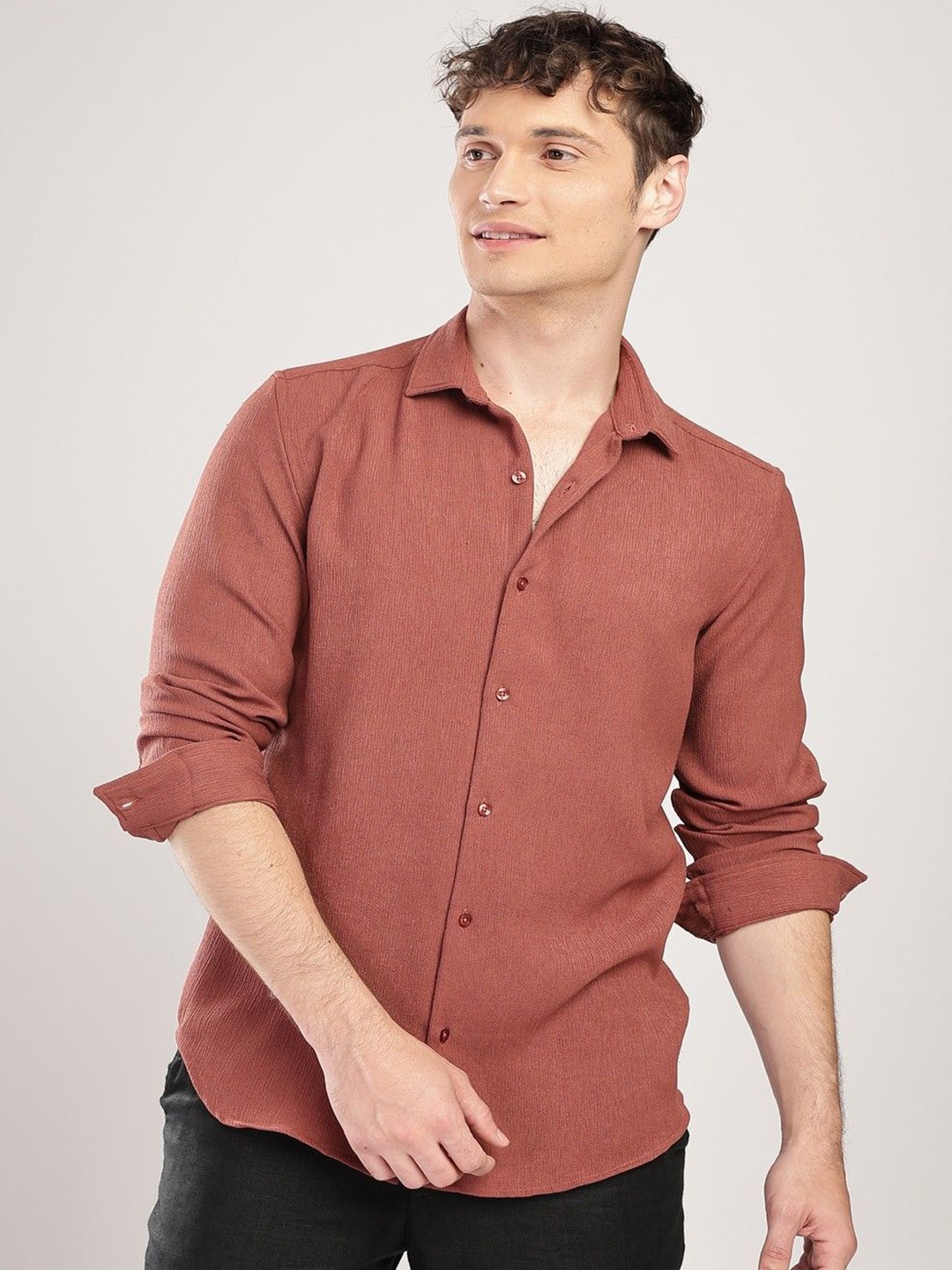 

THE BEETEL HOUSE Men Textured Regular Slim Fit Casual Shirt, Rust