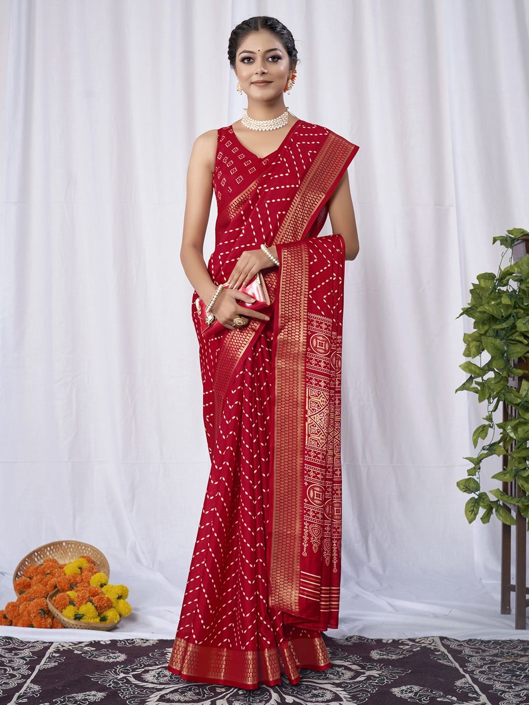 

Mitera Ethnic Motifs Silk Blend Sungudi Saree, Pink