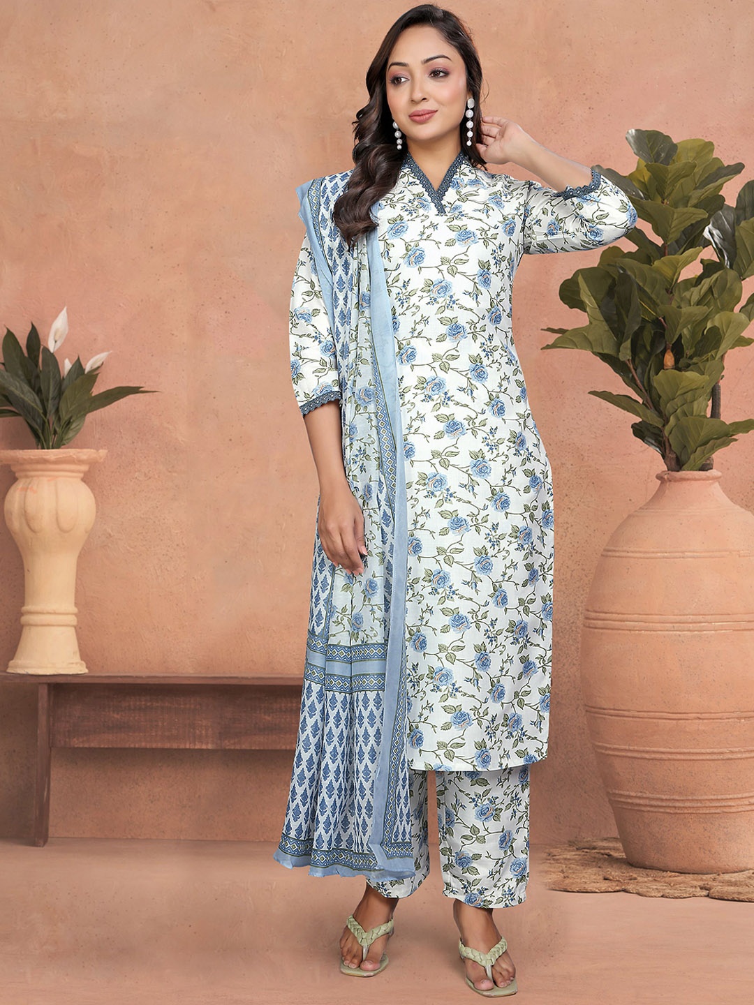 

Sitanjali Floral Printed Thread Work Straight Kurta with Trousers & Dupatta, White