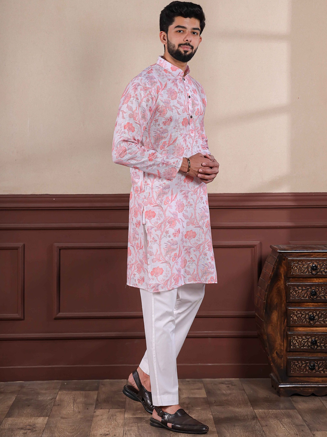 

Koshin Floral Printed Mandarin Collar Linen Straight Kurta, Pink