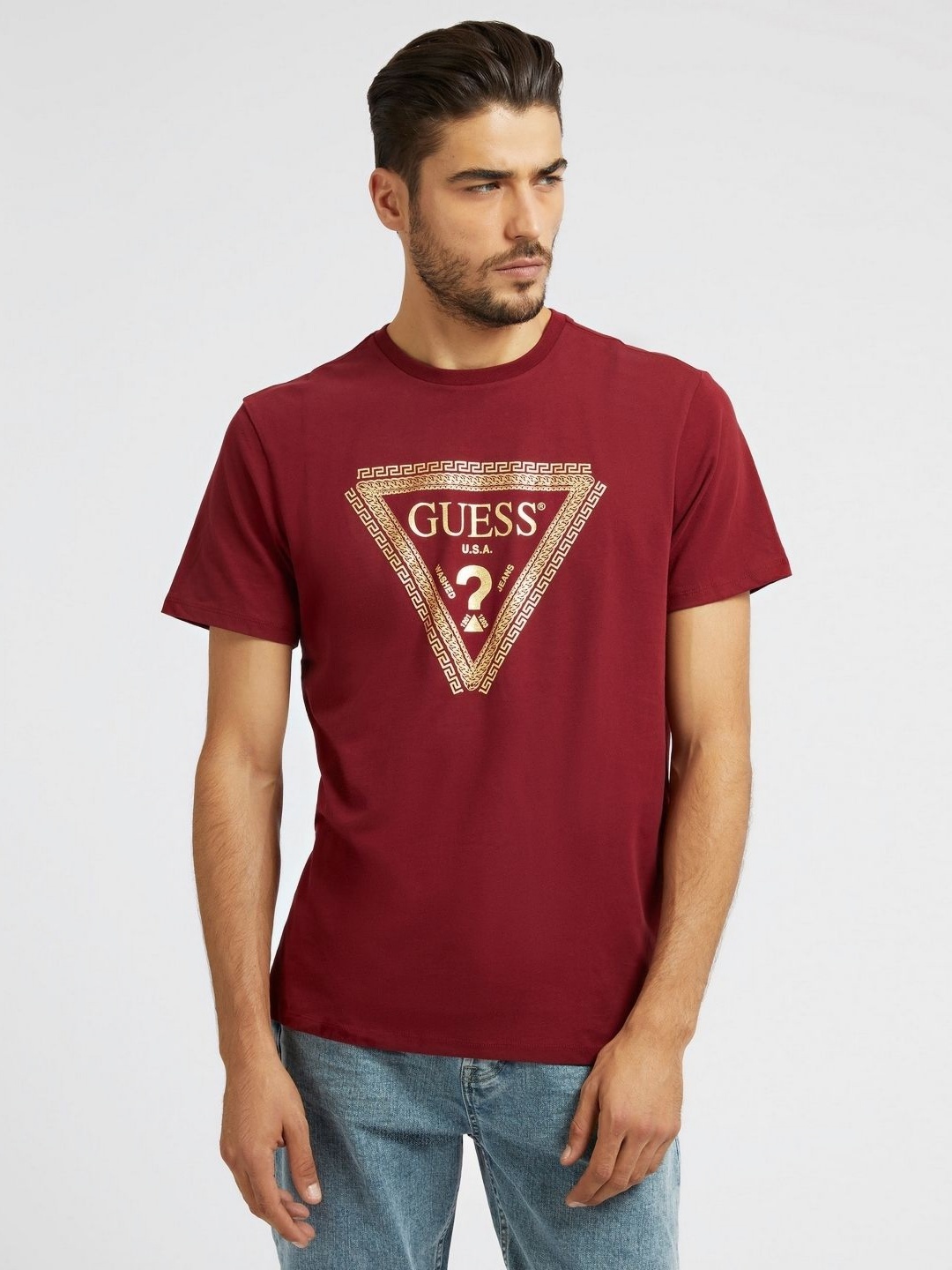 

GUESS Men Graphic Printed Round Neck Cotton T-shirt, Maroon