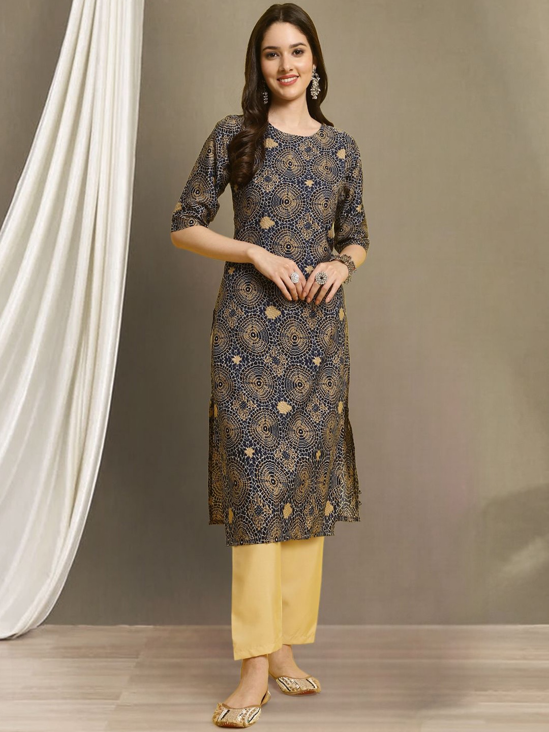 

Moda Rapido Geometric Printed Round Neck Straight Kurta With Trouser, Blue