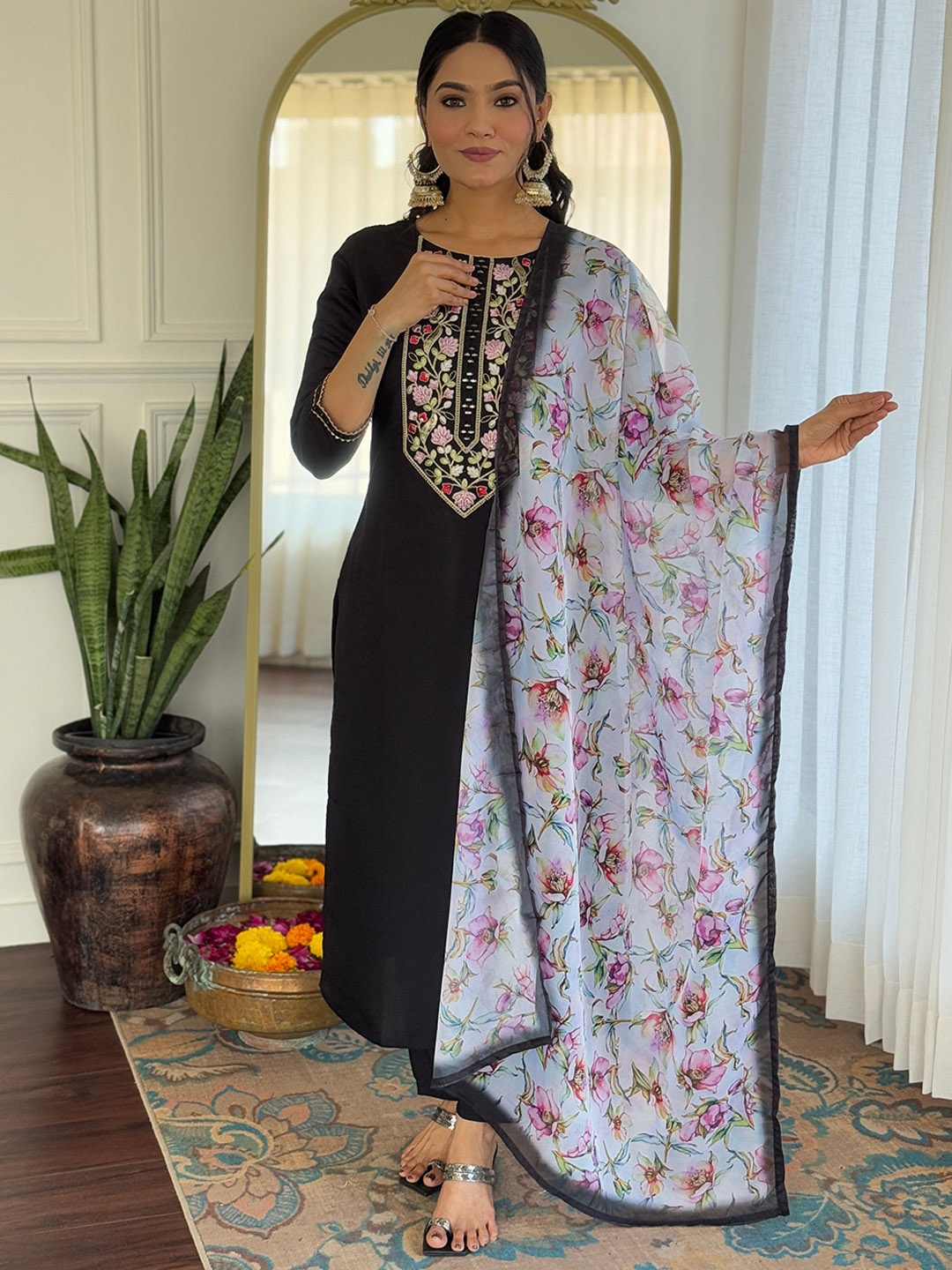 

Navlik Floral Yoke Design Thread Work Round Neck Straight Kurta with Trousers & Dupatta, Black