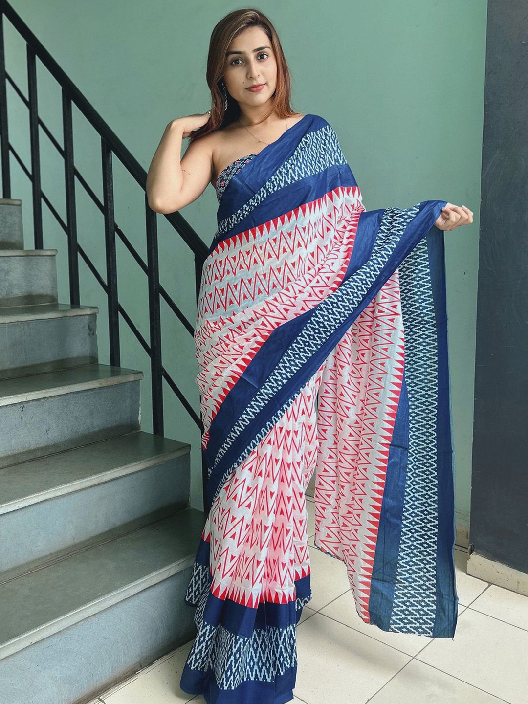 

Mitera Bagh Saree, White