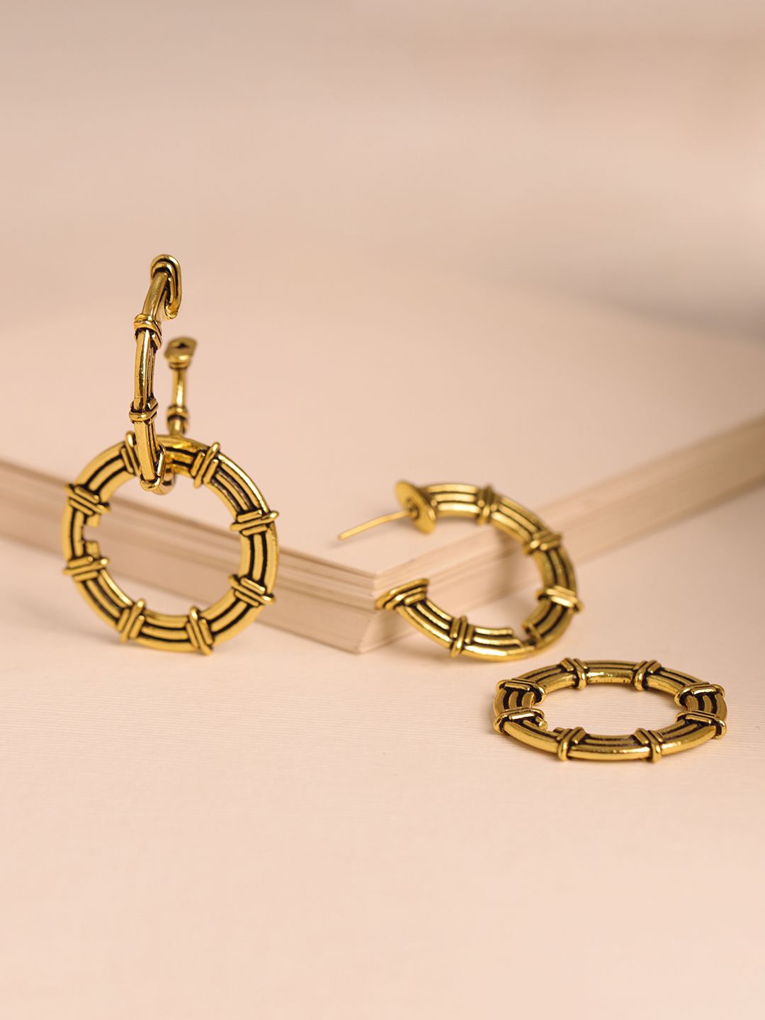 

Voylla Gold-Plated Circular Detachable Statement Drop Earrings