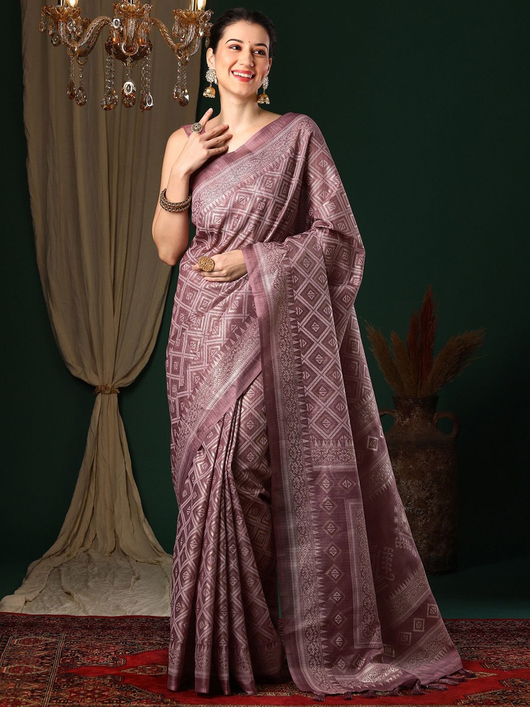 

Mitera Ethnic Motifs Saree, Mauve