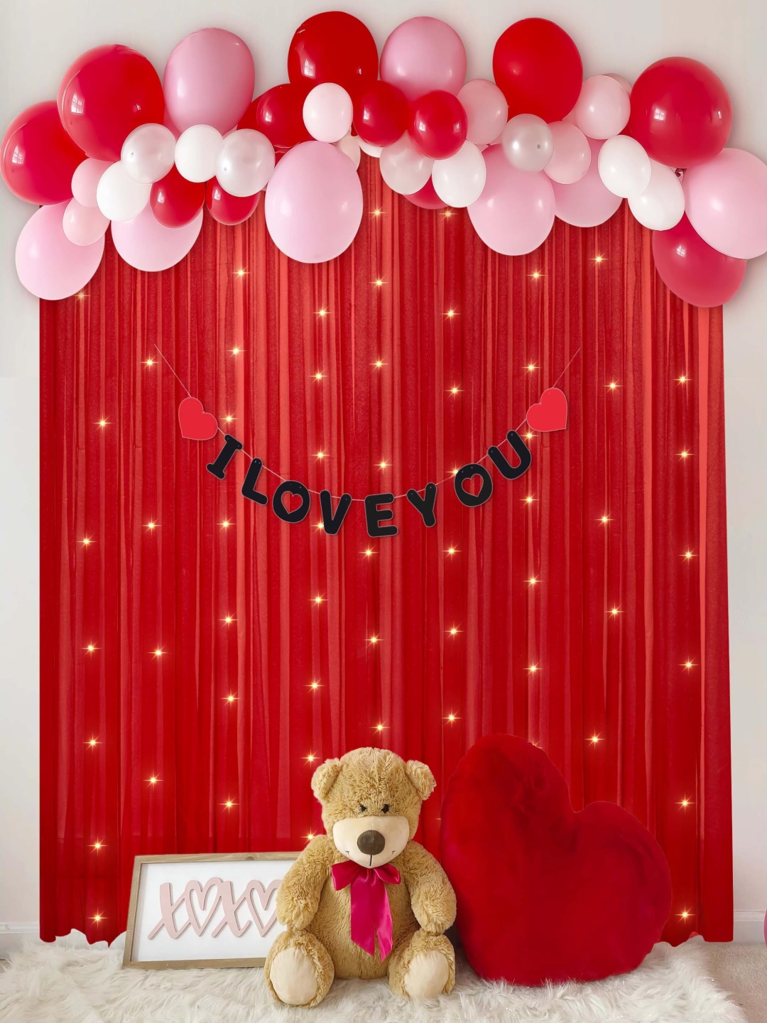 

Special You Red & Pink 69 Pieces Festive Decor