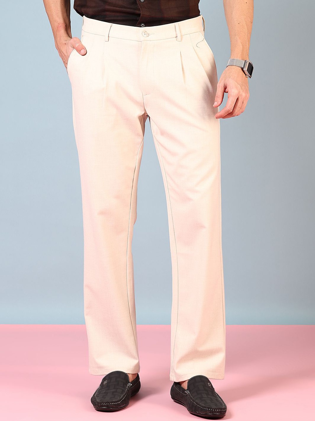 

V-Mart Men Regular Fit Pleated Cotton Chinos Trouser, Beige