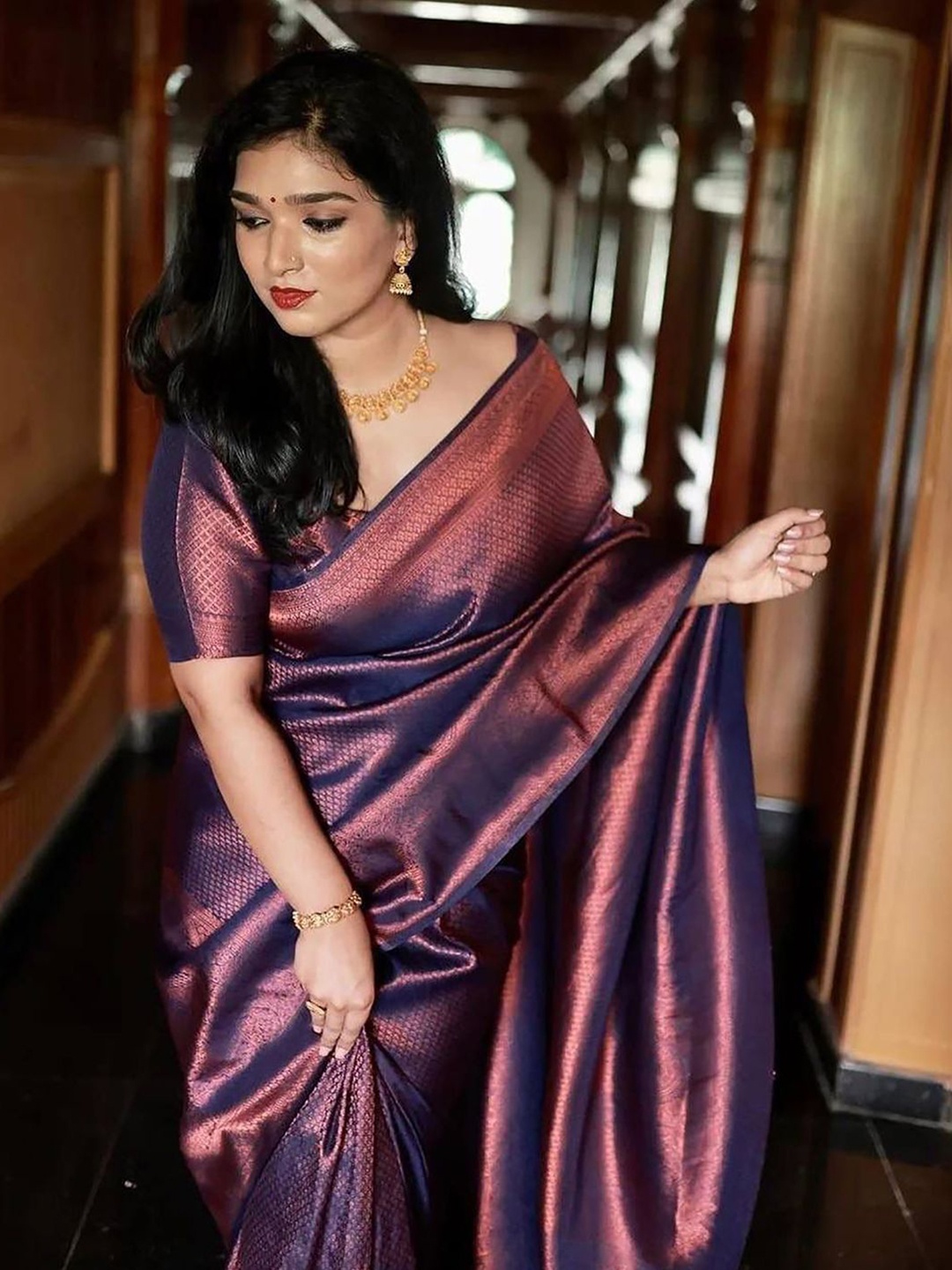 

Mitera Ethnic Motifs Zari Silk Blend Banarasi Saree, Navy blue