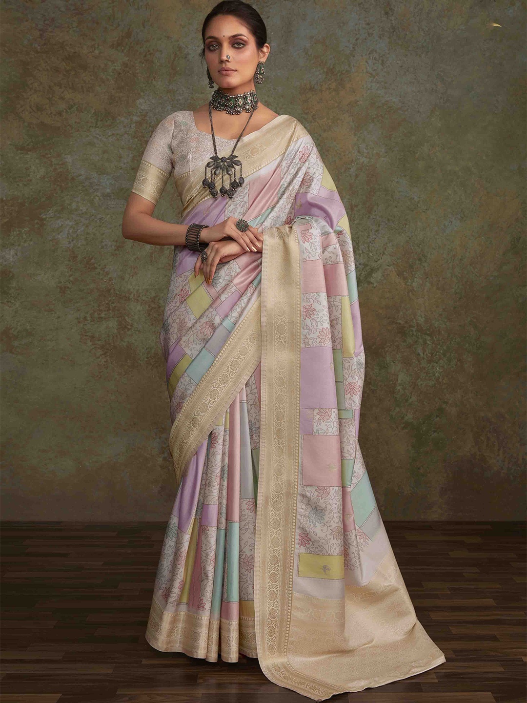 

KIMISHA Woven Design Zari Linen Blend Handloom Saree, Purple