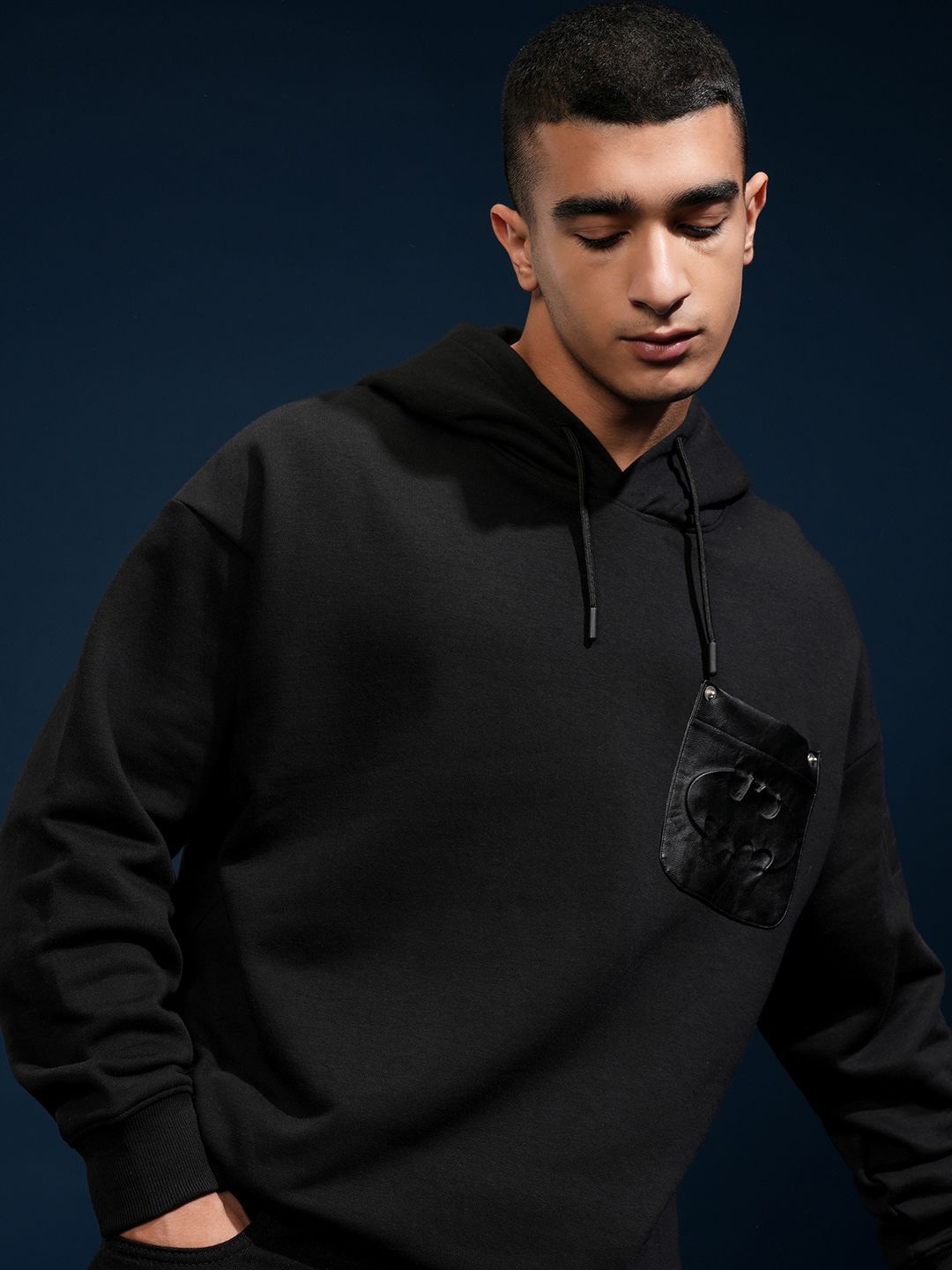 

HIGHLANDER Men Printed Hooded Sweatshirt, Black