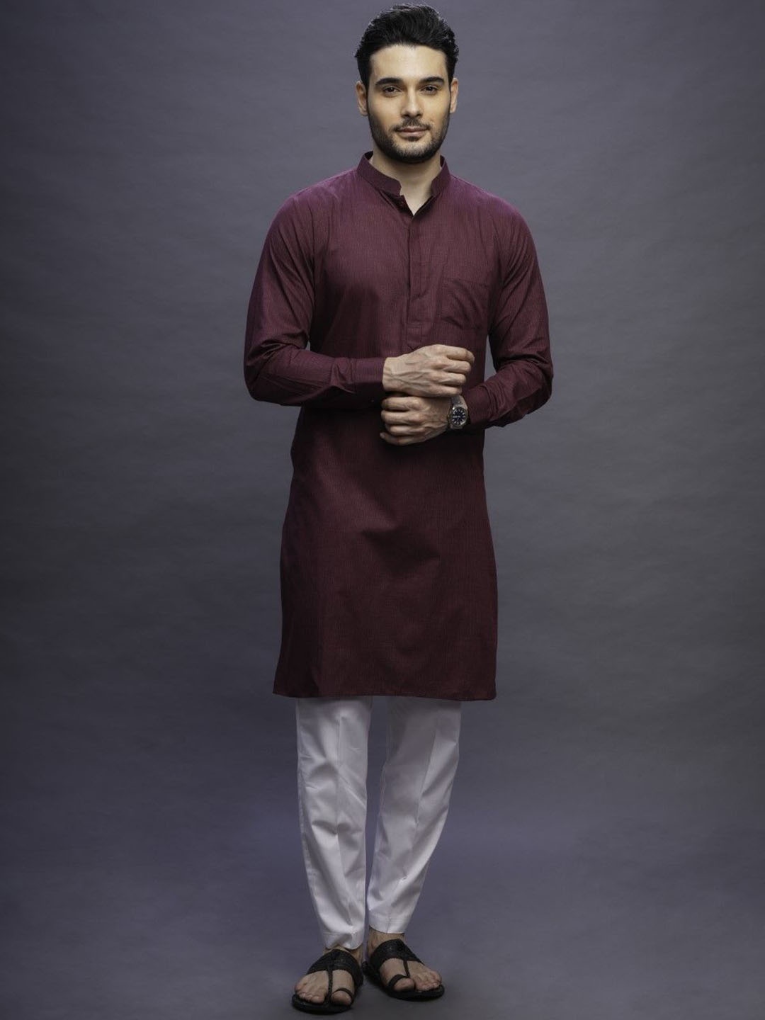 

MASHROO Mandarin Collar Cotton Straight Kurta, Maroon