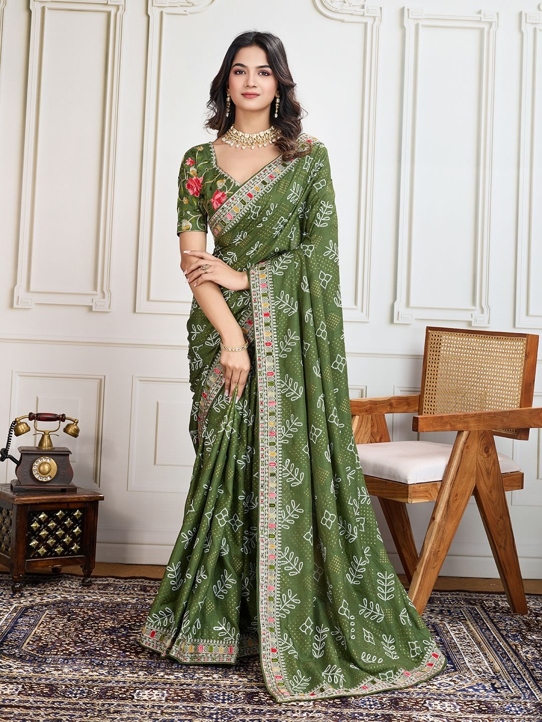 

House of Pataudi Panetar-2 Bandhani Printed With Embroidered Saree With Unstitched Blouse, Green