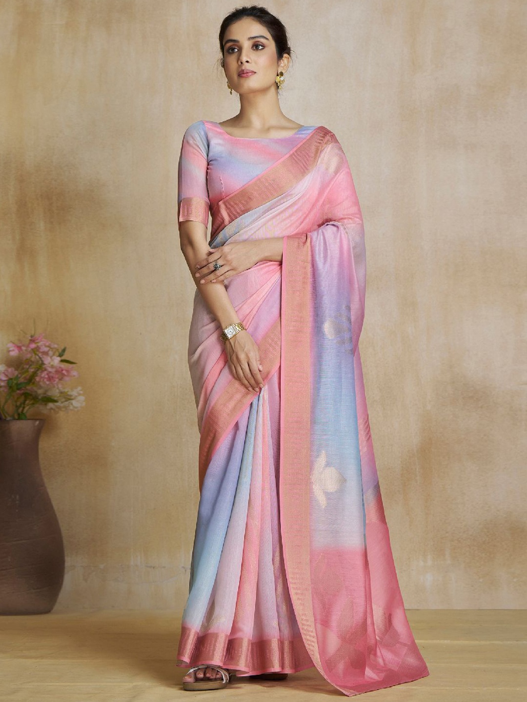 

DIVASTRI Woven Design Zari Silk Blend Saree, Pink