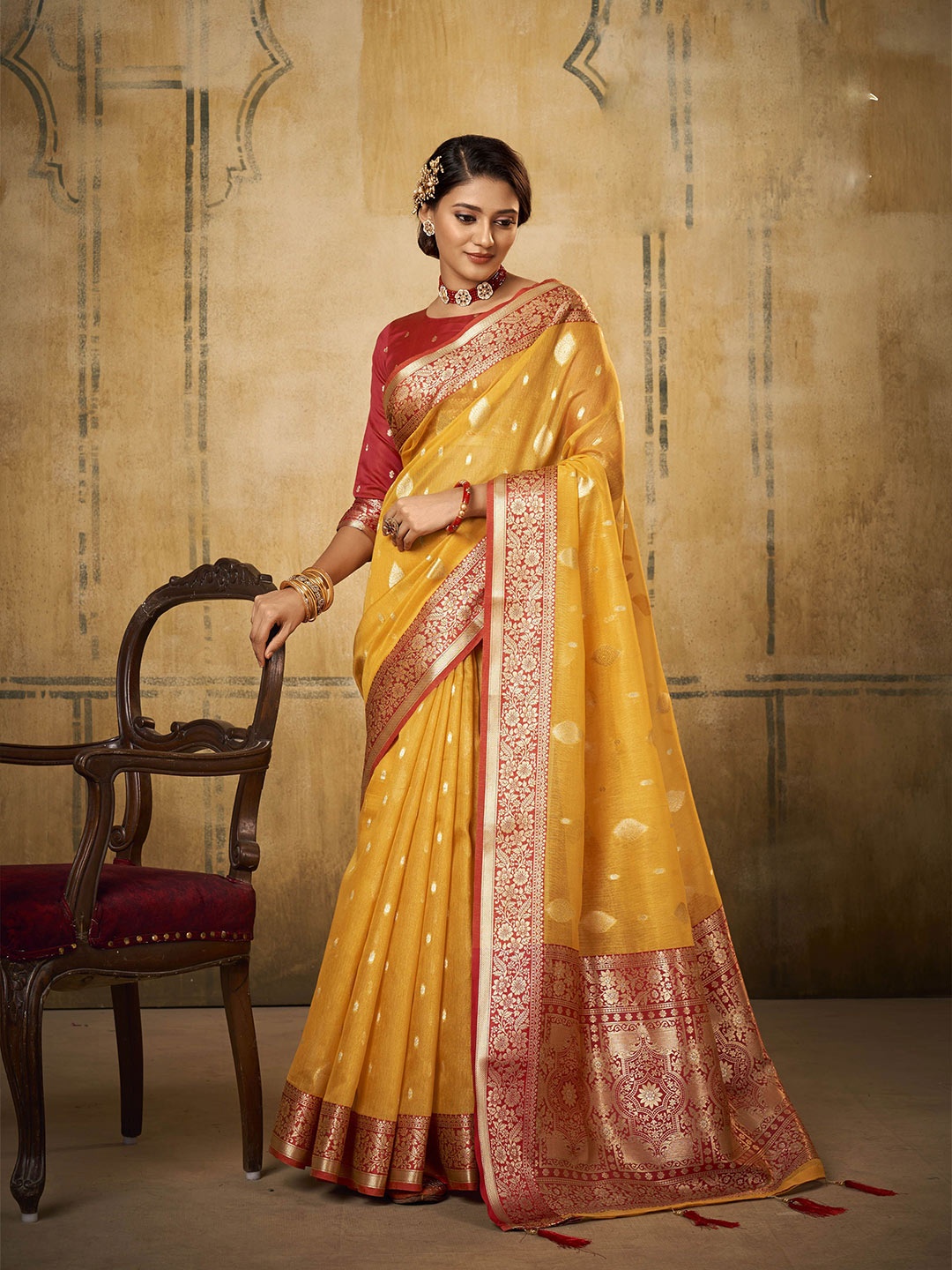

KIMISHA Woven Design Zari Silk Blend Handloom Saree, Yellow