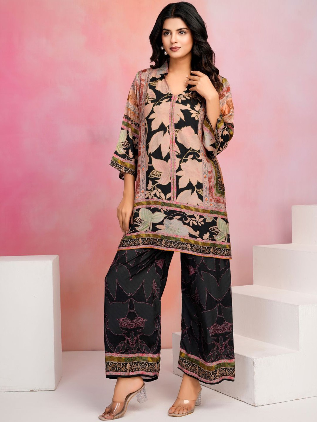 

Kaftanize Floral Printed Shirt Collar Straight Kurti With Trousers, Black